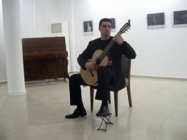 Концерт и майсторски клас в Казанлък на македонския китарист Дарко Багески / Новини от Казанлък