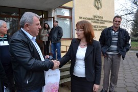 Министърът на земеделието и храните проф. Димитър Греков посети Института по розата в Казанлък / Новини от Казанлък