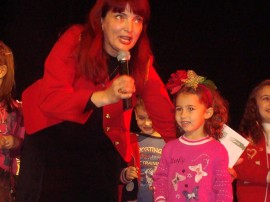 “Чудомировите празници“ с впечатляващото присъствие на децата от Енина