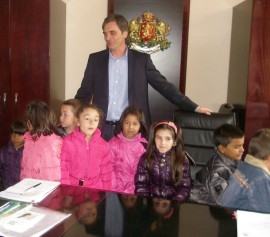 Успешно се изпълнява проектът на Община Казанлък „Добро образование сега – добри възможности в бъдеще“ / Новини от Казанлък