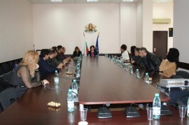 Областният управител се срещна с представители на Съюза на хотелиерите и ресторантьорите от Казанлък / Новини от Казанлък