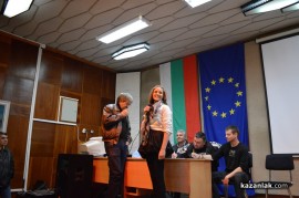 “Мини Мис България 2005“ спечели титлата най-красива абитуриентка в ПГ по лека промишленост