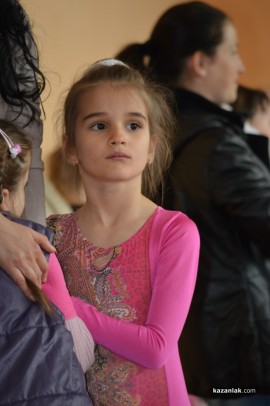 Борис Кърчев финансира участието на казанлъшкия клуб по художествена гимнастика на турнир в чужбина