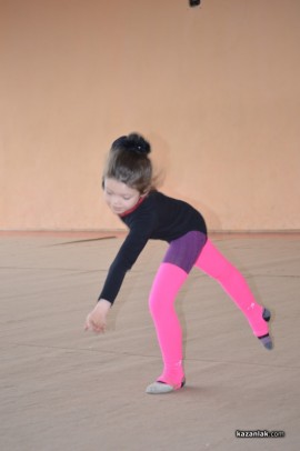 Борис Кърчев финансира участието на казанлъшкия клуб по художествена гимнастика на турнир в чужбина