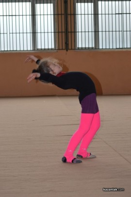 Борис Кърчев финансира участието на казанлъшкия клуб по художествена гимнастика на турнир в чужбина