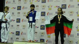  Цветелина Николова с бронзов медал от таекуондо турнир в Молдова