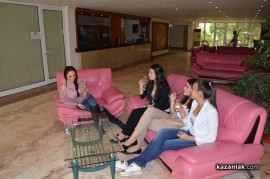 Боряна Назърова разговаря с участничките в “Царица Роза 2014“ - Част 1