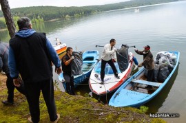 „Би Би Си Кейбъл” запретна крачоли и почисти язовир „Копринка”