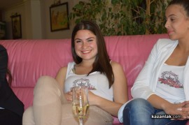 Боряна Назърова разговаря с участничките в “Царица Роза 2014“ - Част 1