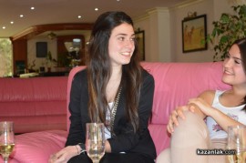 Боряна Назърова разговаря с участничките в “Царица Роза 2014“ - Част 1