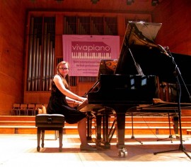 Казанлъшки пианисти спечелиха 12 награди от два конкурса / Новини от Казанлък