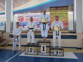 Каратеките на клуб “Шори Доджо“ спечелиха 10 медала на турнир в Бургас