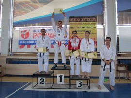 Каратеките на клуб “Шори Доджо“ спечелиха 10 медала на турнир в Бургас