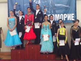 Медали за казанлъшките танцьори от турнир в Поморие