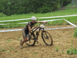 Тодор Ангелов спечели първи точки за световната ранглиста по планинско колоездене