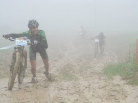 Тодор Ангелов спечели първи точки за световната ранглиста по планинско колоездене