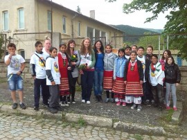 Европейски доброволци отбелязаха Деня на Европа в Казанлък / Новини от Казанлък