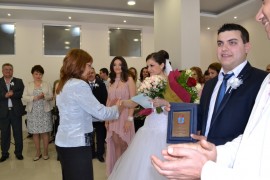 Първа венчавка в новата ритуална зала на Казанлък / Новини от Казанлък