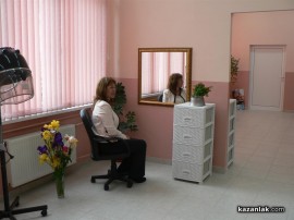 Ателие по “Фризьорство“ бе открито днес в Гимназия „Акад. Петко Стайнов” 