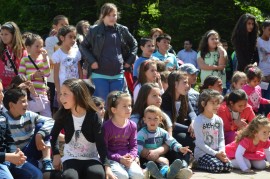 Искра Михайлова бе гост на празник за жените от ДПС край Копринка