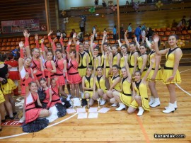 Казанлъшки мажоретки донесоха купи от национален фестивал / Новини от Казанлък