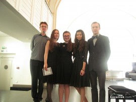 В Москва и Санкт Петербург аплодираха казанлъшки пианисти