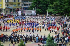 Тъпан бие, хоро се вие 2014 / 1