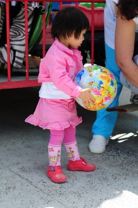 На 1 юни ББЦ – Казанлък зарадва децата в дома в Бузовград