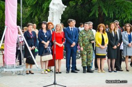 Празник на Казанлък - водосвет и церемония по издигане на знамето