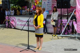 С издигане на националния флаг започна Празникът на Казанлък