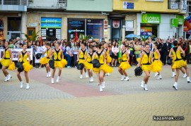 Празник на Казанлък - водосвет и церемония по издигане на знамето