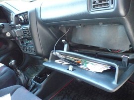  Апаши разбиха автомобили в западното / Новини от Казанлък