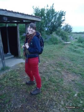 Белгийски младежи се включиха в брането на розов цвят и се влюбиха в България