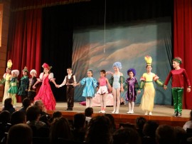 Театралните школи на  НЧ „Искра“ с две първи награди от фестивал в Албена / Новини от Казанлък