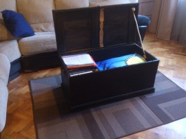 Артистичните старинни мебели на Станчо Денев