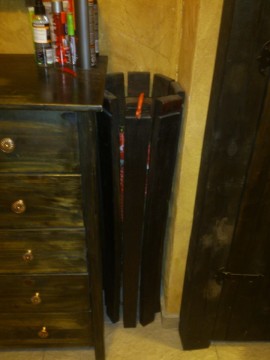 Артистичните старинни мебели на Станчо Денев