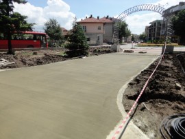 Основната рехабилитация на парковете „Розариум“ и „Тюлбето“ продължава с бързи темпове