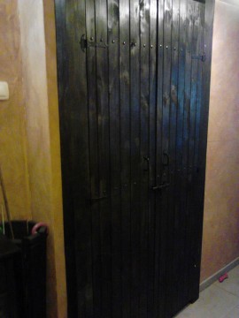 Артистичните старинни мебели на Станчо Денев