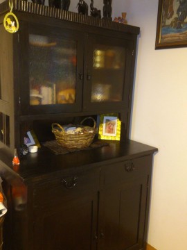 Артистичните старинни мебели на Станчо Денев