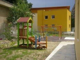 Три центъра за настаняване от семеен тип и едно защитено жилище ще бъдат открити в Казанлък