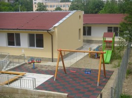 Три центъра за настаняване от семеен тип и едно защитено жилище ще бъдат открити в Казанлък