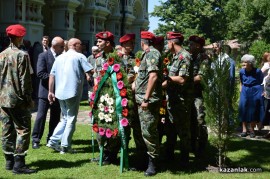 Храм-паметник Рождество Христово откриване на кръст-паметник