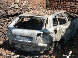 Автомобил и плевня изгоряха напълно тази сутрин