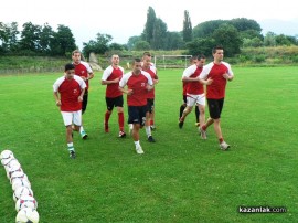 Розова долина започна подготовка. В клуба очакват Ангел Станков да поеме отбора от утре