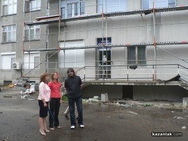 Кметът Галина Стоянова лично инспектира ремонта на казанлъшката болница
