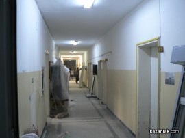 Кметът Галина Стоянова лично инспектира ремонта на казанлъшката болница