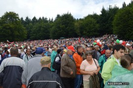 Дъжд и мъгла посрещнаха социалистите на събора им на Бузлуджа