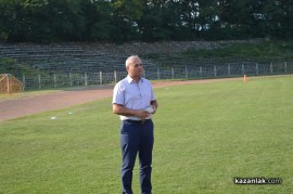 Арсенал подари италианска екипировка на футболистите на Розова долина