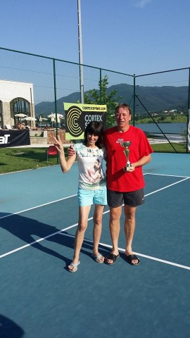 Двама казанлъчани с победи в аматьорския тенис