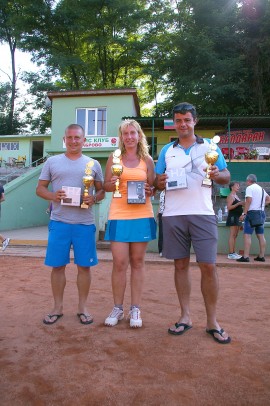 Двама казанлъчани с победи в аматьорския тенис